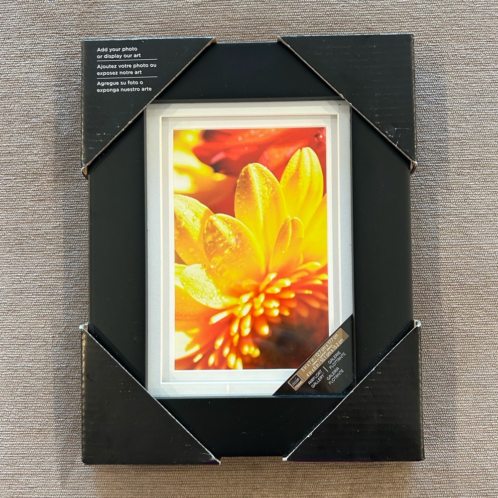 🆕 Black Photo Frame with White Matting - 5”x7”